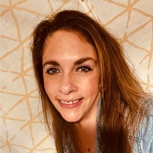 Meet your Posher, Niki